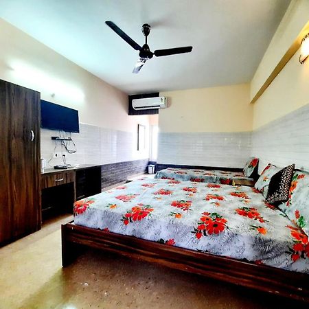 Hotel Ns Vijay Shesha Mahal Tiruvannāmalai Esterno foto