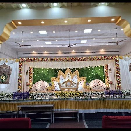 Hotel Ns Vijay Shesha Mahal Tiruvannāmalai Esterno foto